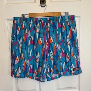 Men’s vineyard vines swimsuit/t-shirt set size large